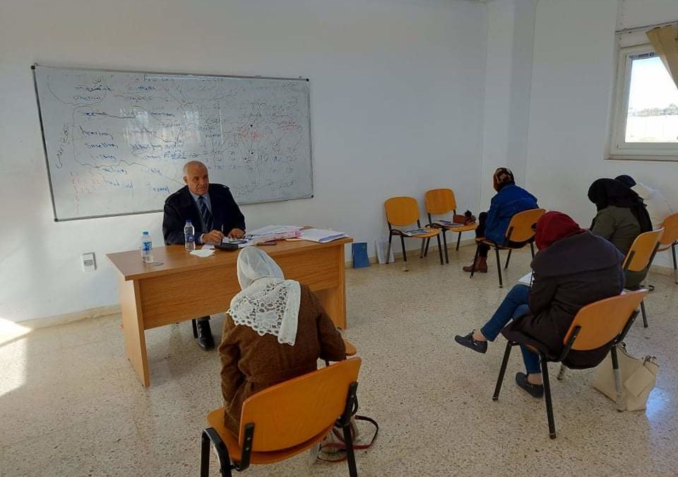 أعضاء هيئة تدريس كلية اللغات جهود تبذل مع كل الكليات