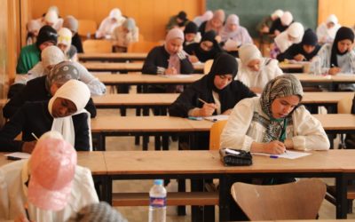«كلية اللغات» تواصل إجراء الامتحانات الجزئية