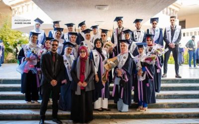 كلية اللغات تحتفي بطلابها