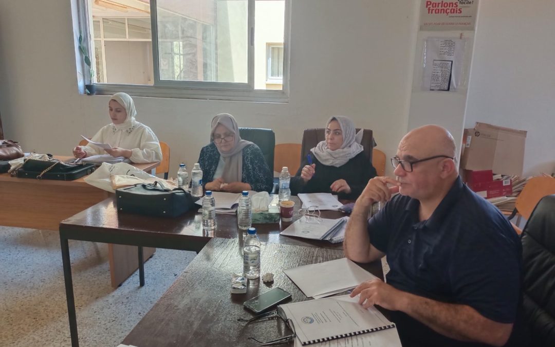 كلية اللغات تواصل مناقشة مقترحات الدراسات العليا في قسم اللغة الفرنسية