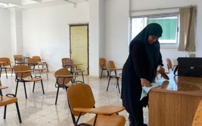 كلية اللغات بجامعة بنغازي تطلق حملة تطوعية لتنظيم القاعات الدراسية