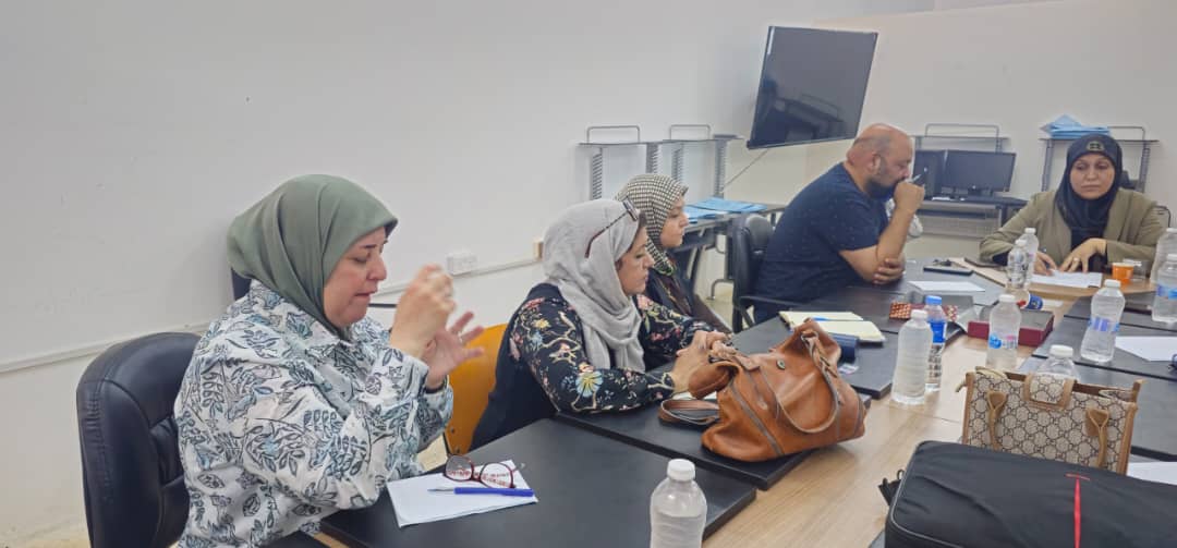 مجلس كلية اللغات يعقد اجتماعه السادس للعام الجامعي 2025