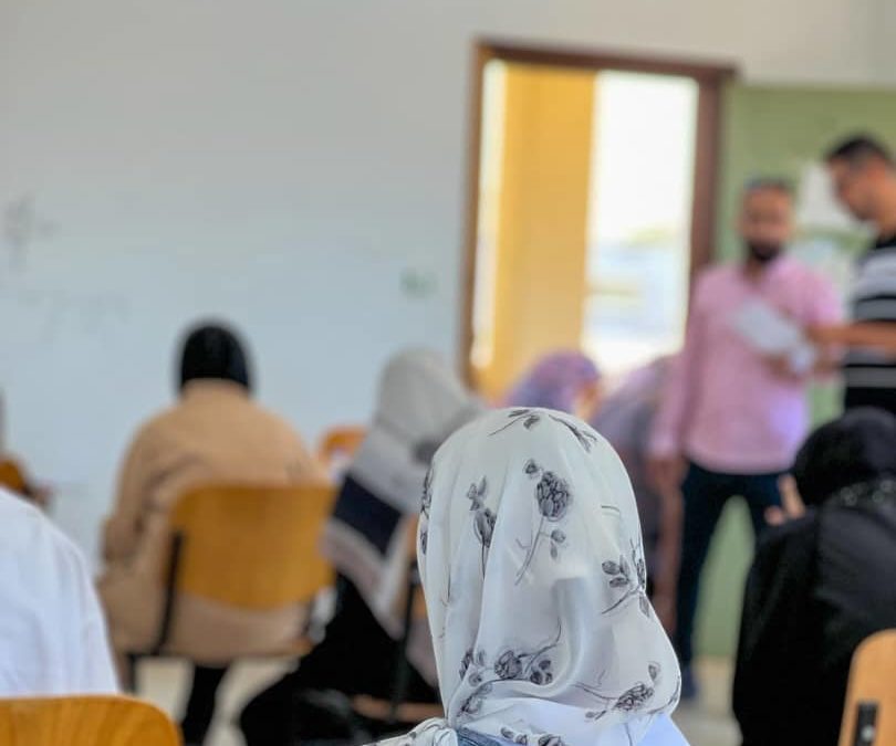 كلية اللغات تعلن اختتام الفصل الدراسي بنجاح