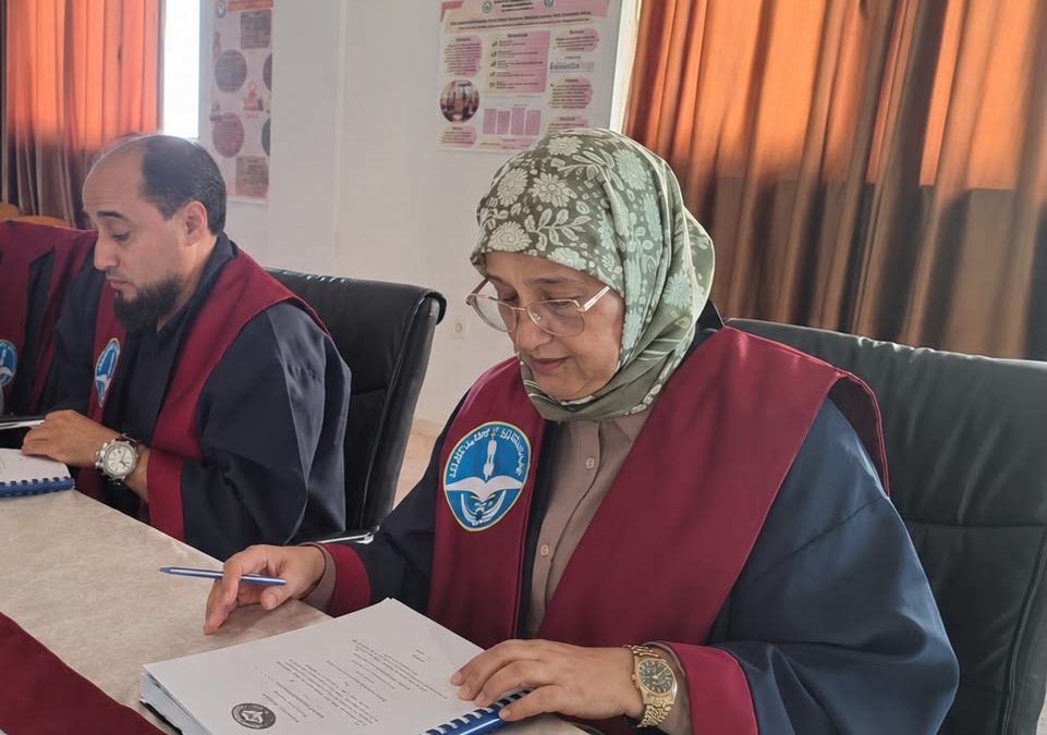 مناقشة رسالة ماجستير حول تحقيق في أخطاء الترجمة لطلاب السنة الثالثة للغة الإنجليزية